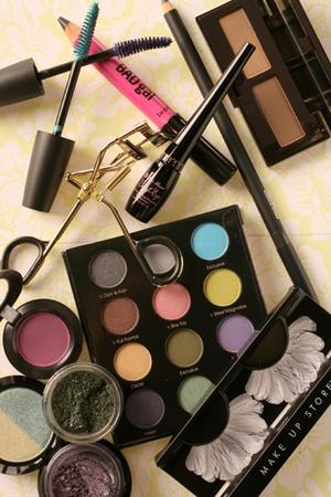Make-up.